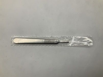 Cuttermesser aus Metall, klein